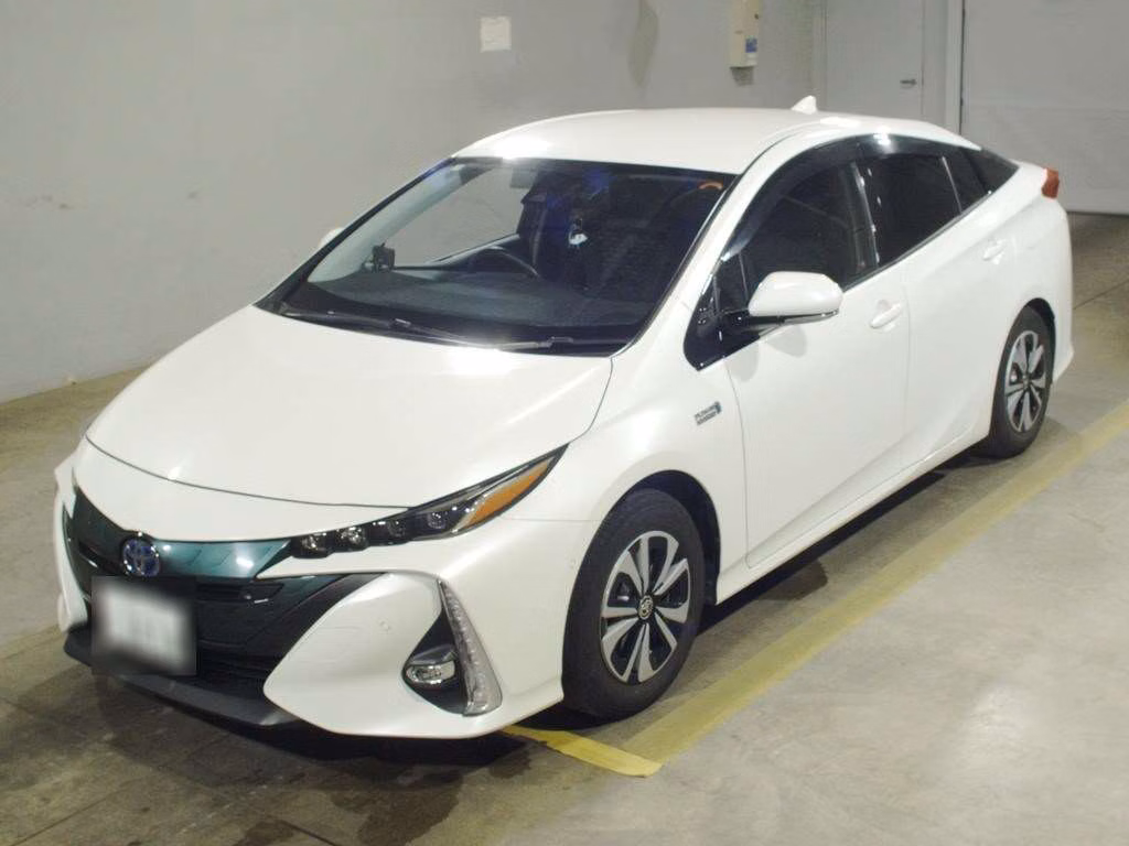 TOYOTA PRIUS PHV