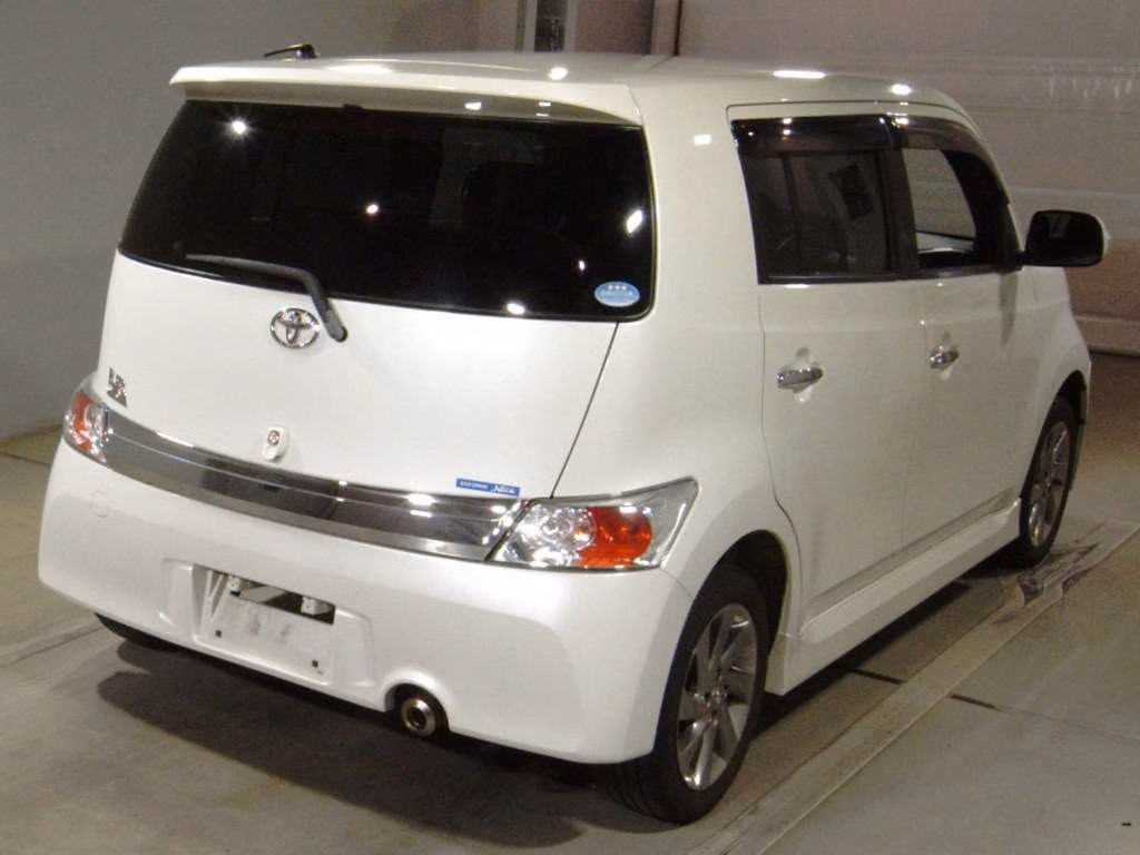 TOYOTA BB