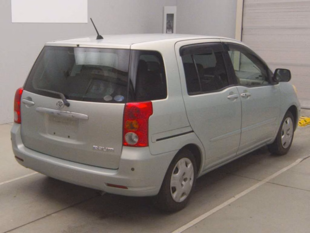 TOYOTA RAUM
