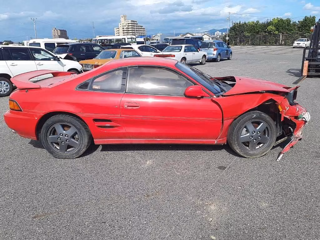 TOYOTA MR2