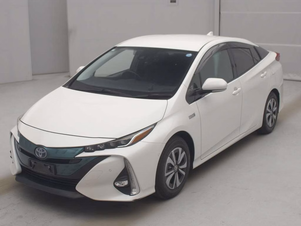 TOYOTA PRIUS PHV