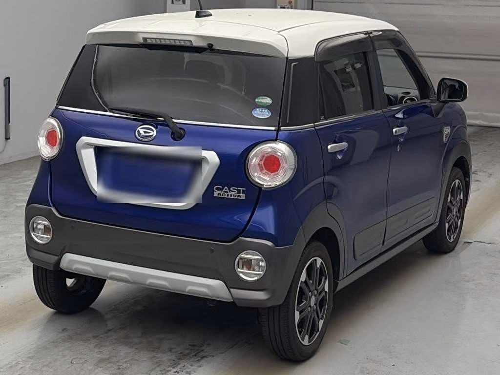 DAIHATSU CAST