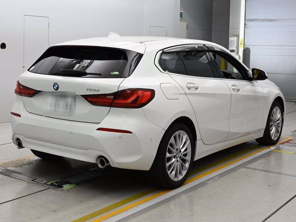 BMW 1-SERIES