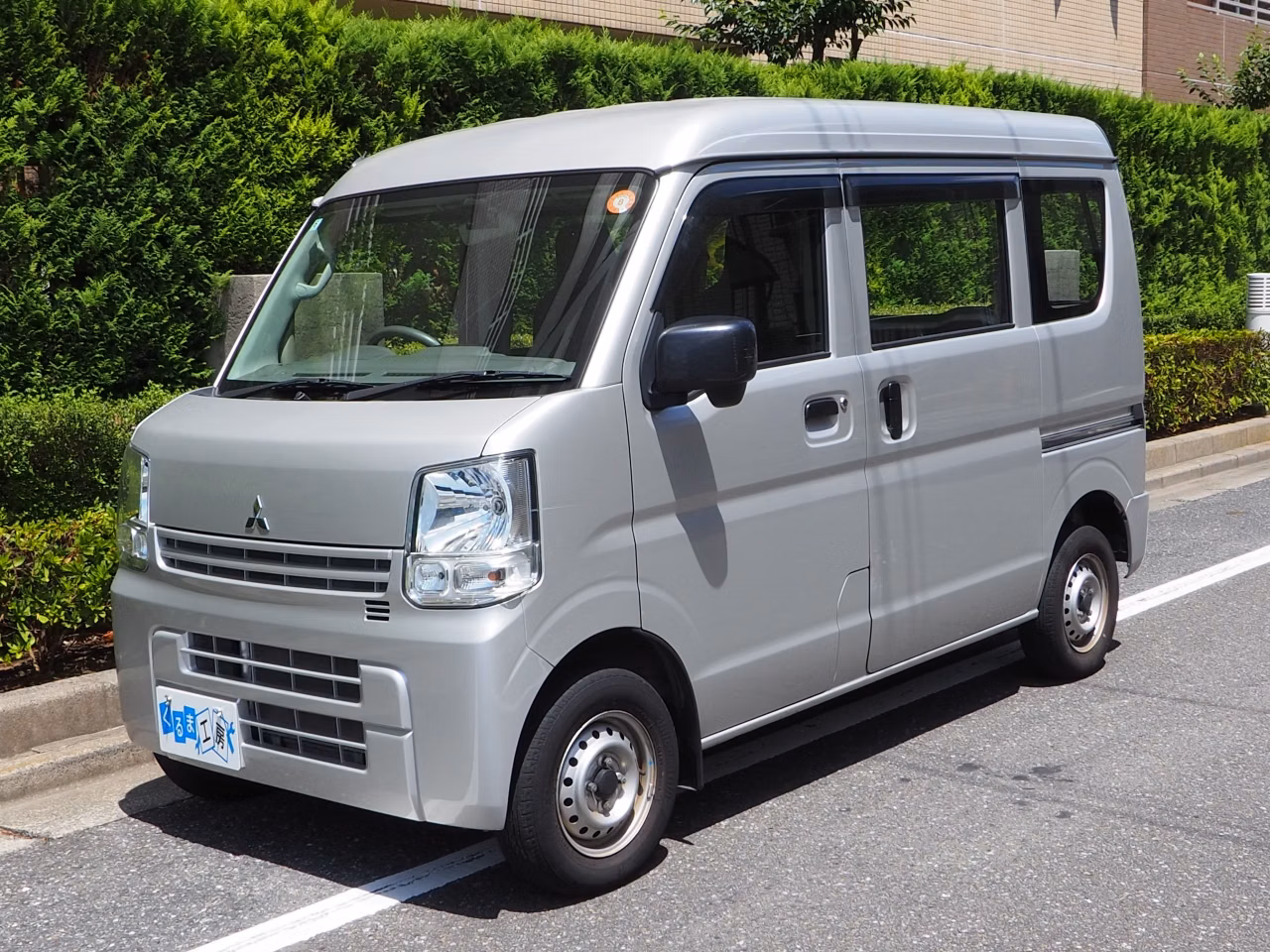 MITSUBISHI MINICAB