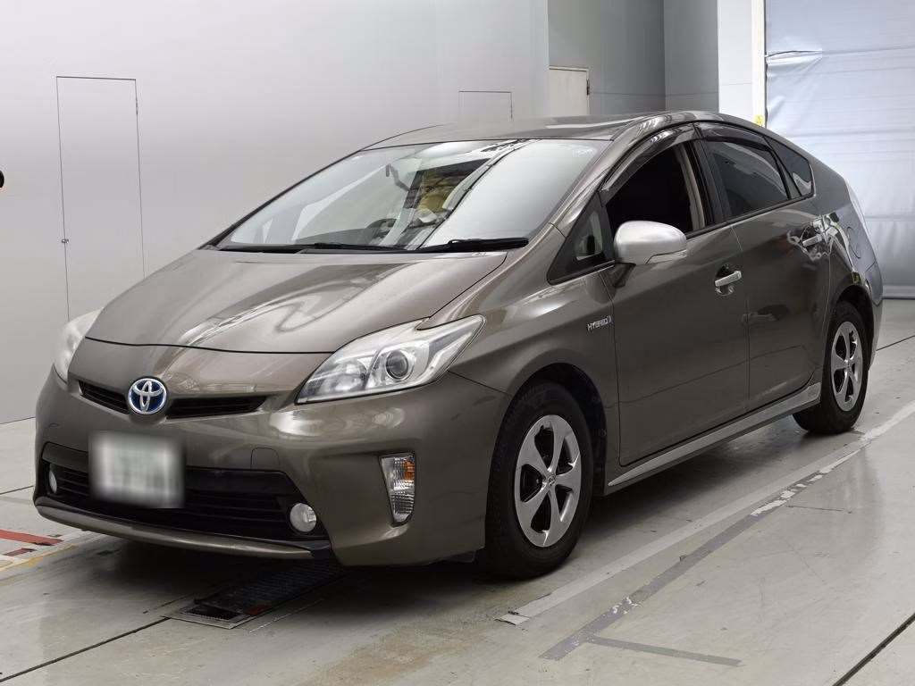 TOYOTA PRIUS