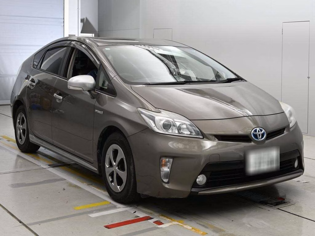TOYOTA PRIUS