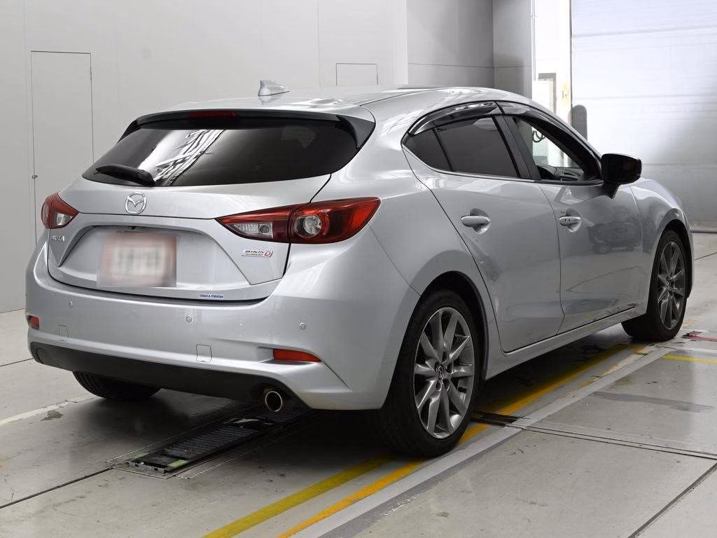 MAZDA AXELA