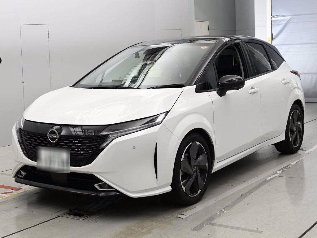 NISSAN AURA