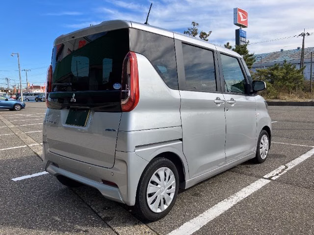 MITSUBISHI EK SPACE