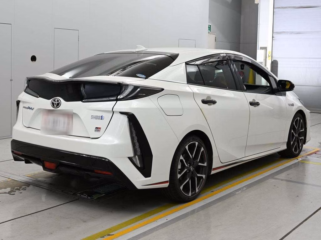 TOYOTA PRIUS PHV