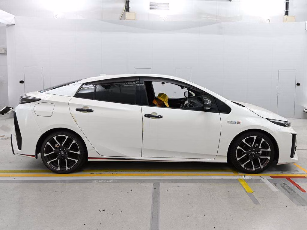 TOYOTA PRIUS PHV