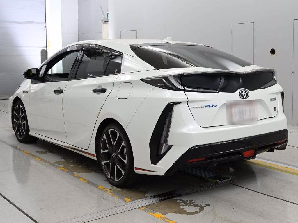 TOYOTA PRIUS PHV