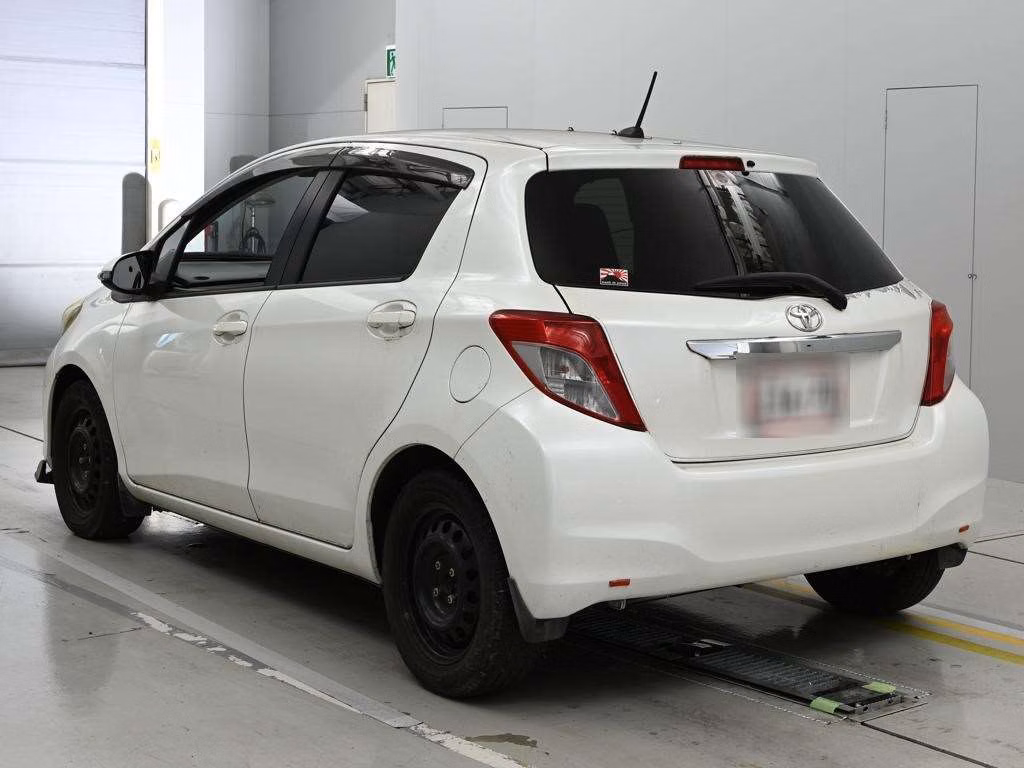 TOYOTA VITZ