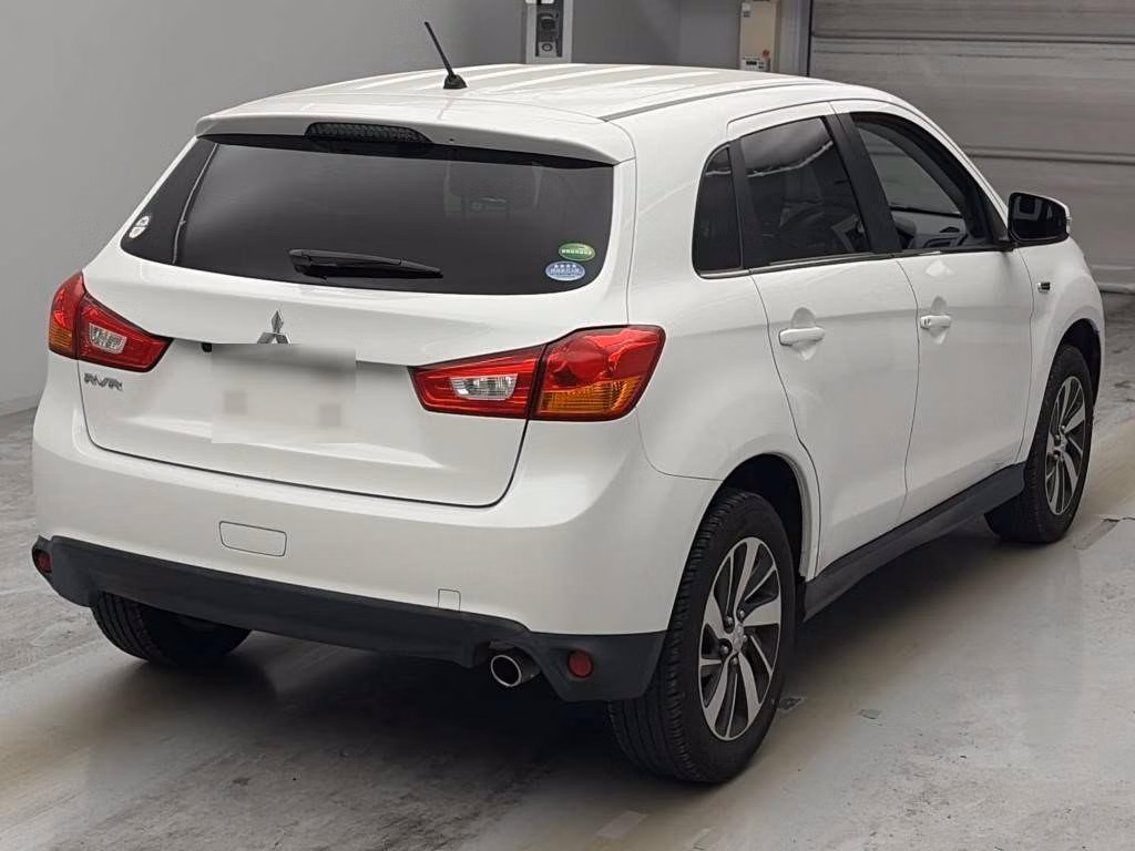 MITSUBISHI RVR
