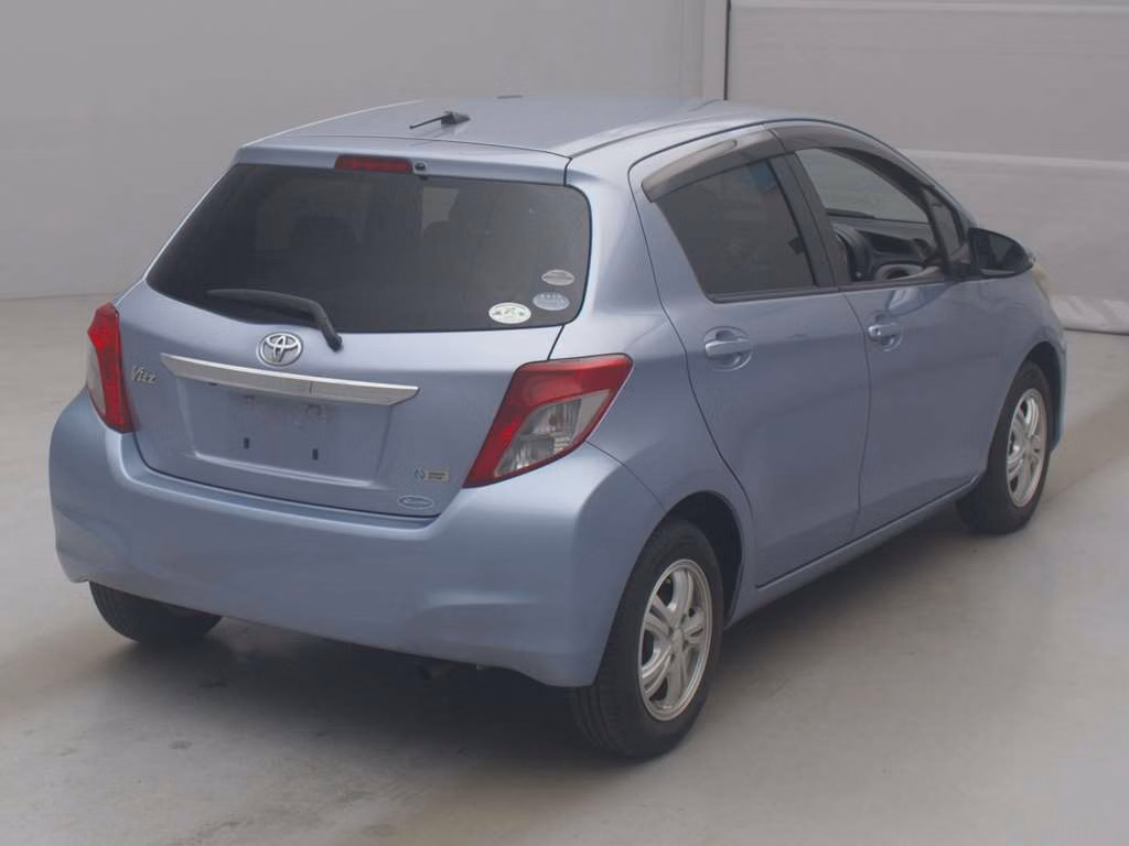 TOYOTA VITZ