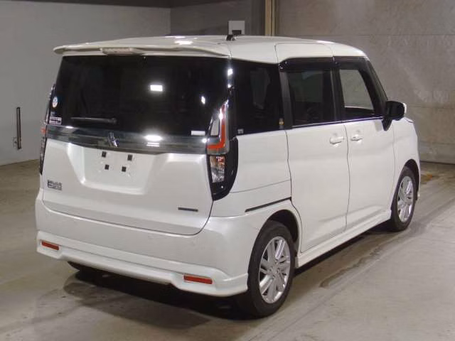 MITSUBISHI DELICA D:2