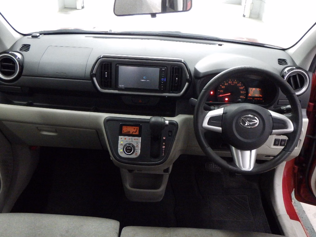 DAIHATSU BOON
