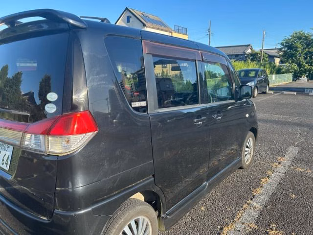 MITSUBISHI DELICA D:2