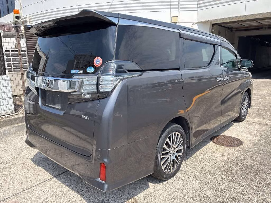 TOYOTA VELLFIRE