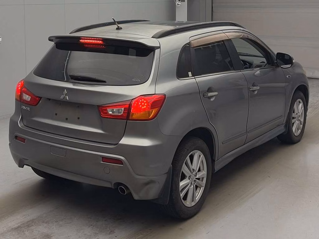 MITSUBISHI RVR