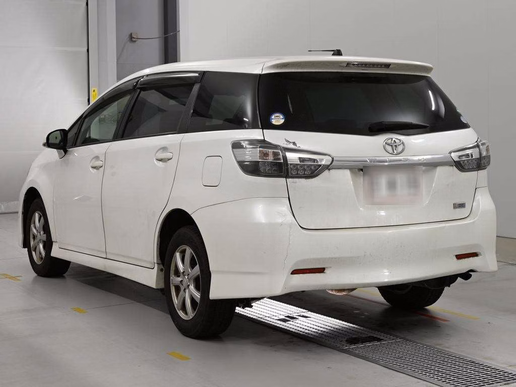 TOYOTA WISH