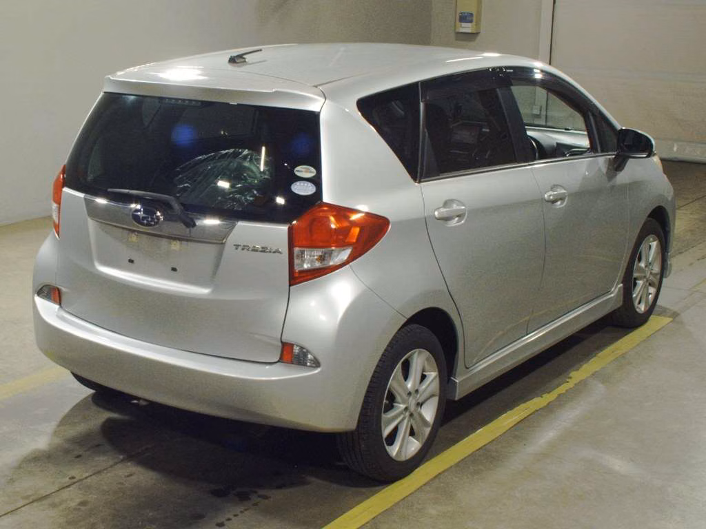 SUBARU TREZIA
