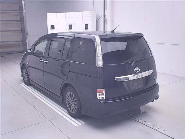 TOYOTA ISIS