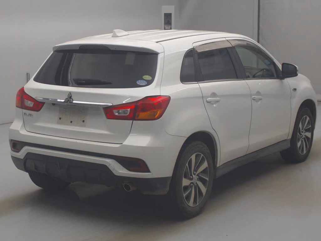 MITSUBISHI RVR