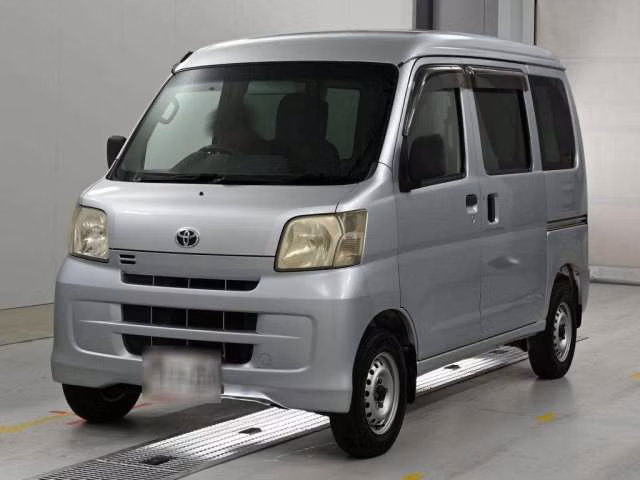 TOYOTA PIXIS VAN