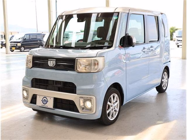 DAIHATSU WAKE