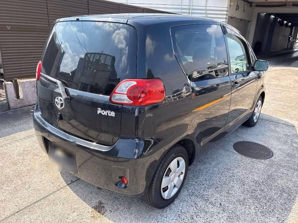 TOYOTA PORTE