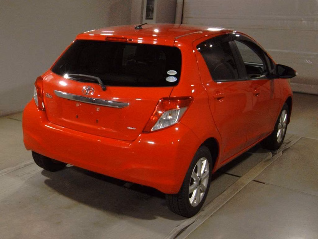 TOYOTA VITZ