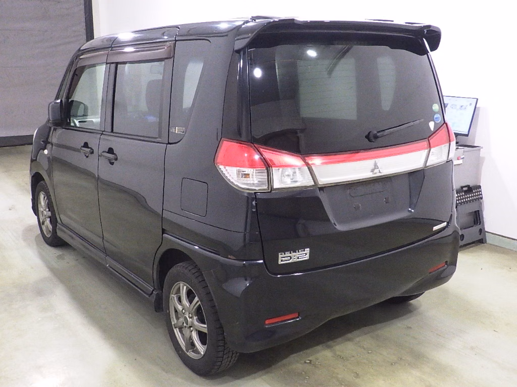 MITSUBISHI DELICA D:2