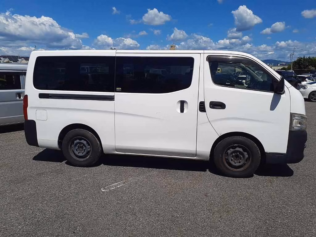 NISSAN NV350 CARAVAN