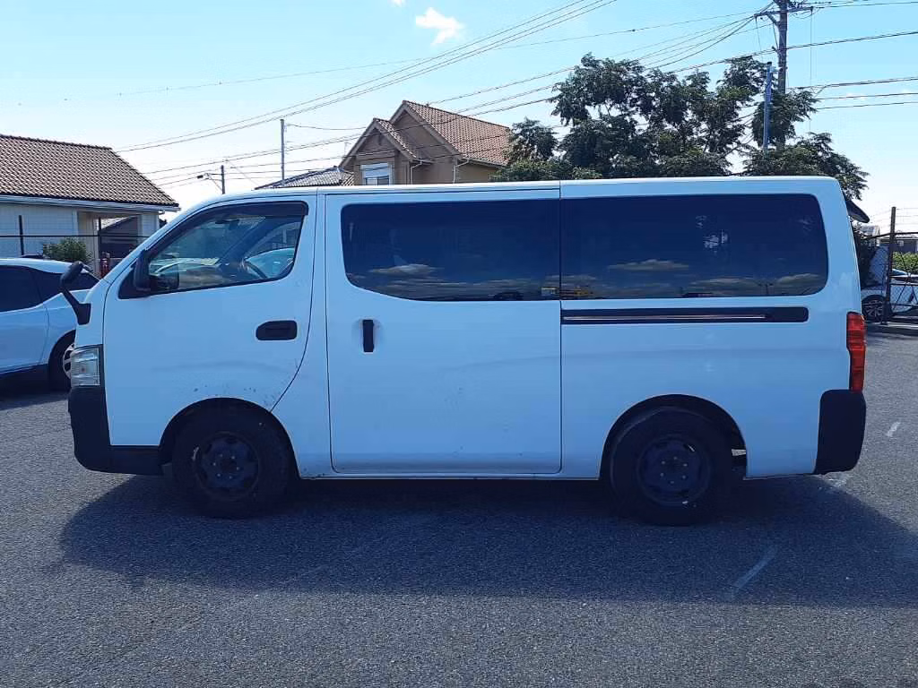 NISSAN NV350 CARAVAN