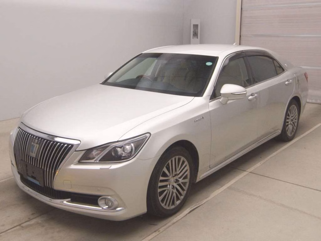 TOYOTA CROWN MAJESTA