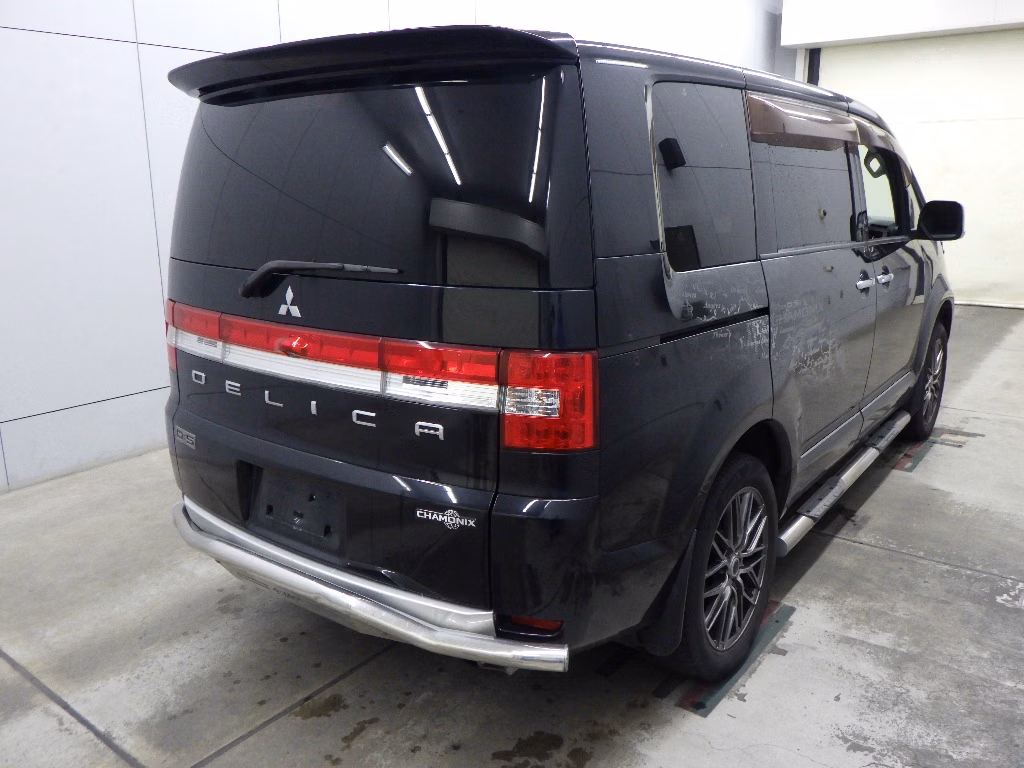 MITSUBISHI DELICA D:5