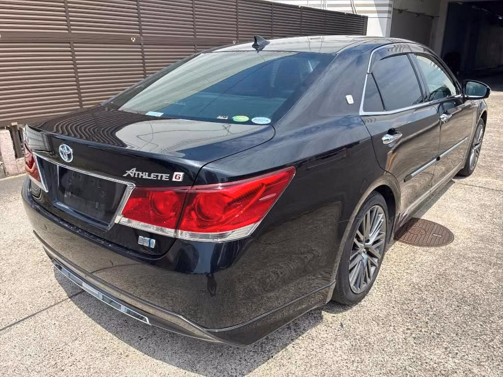 TOYOTA CROWN