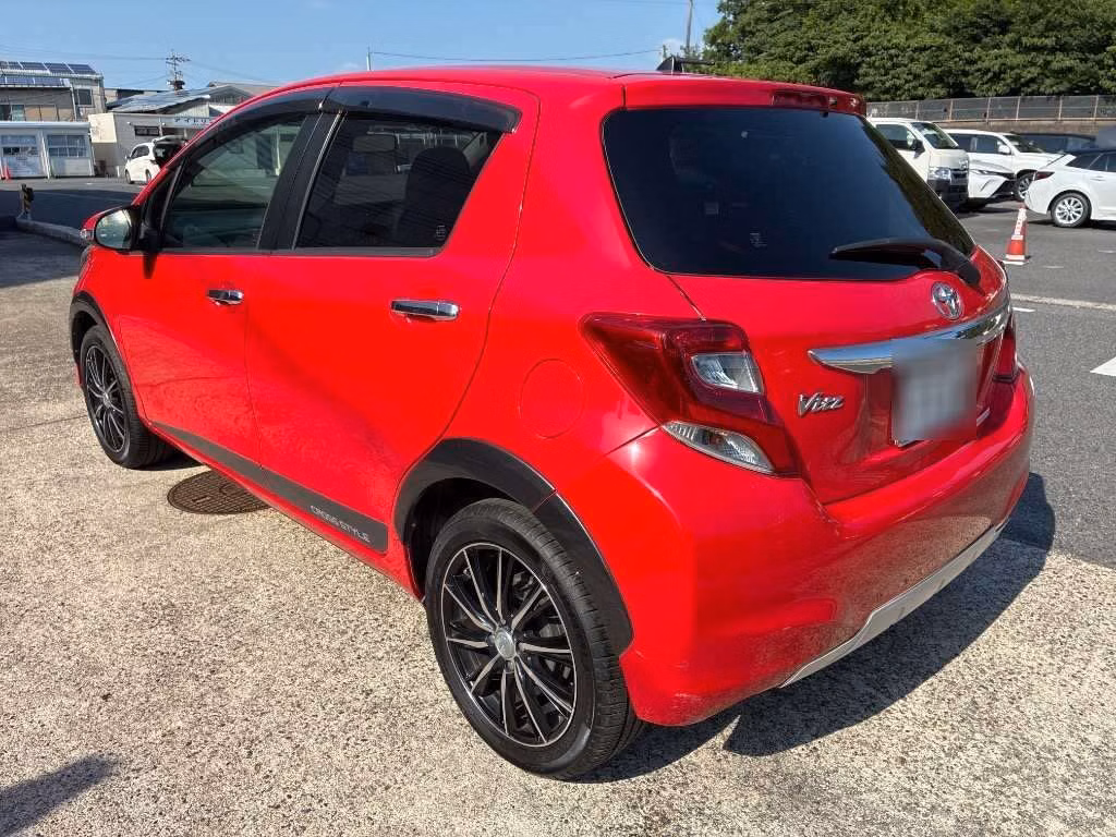 TOYOTA VITZ