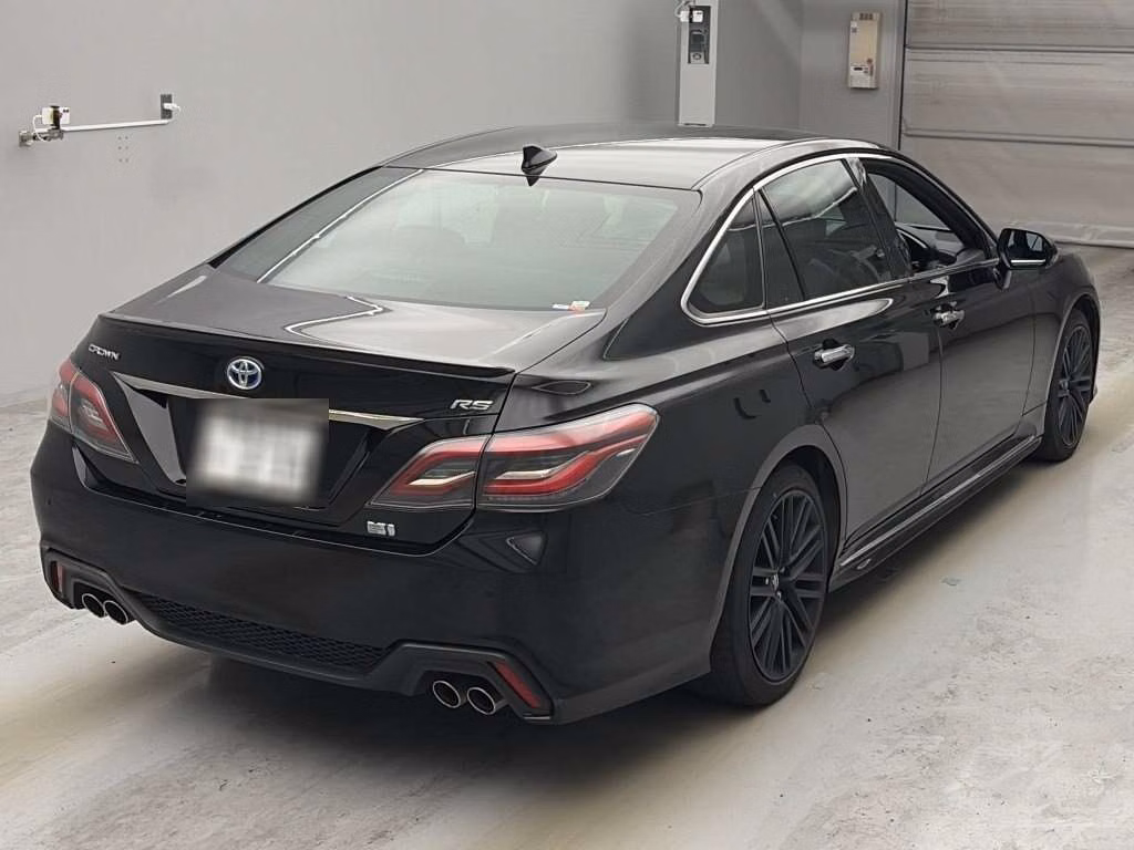 TOYOTA CROWN