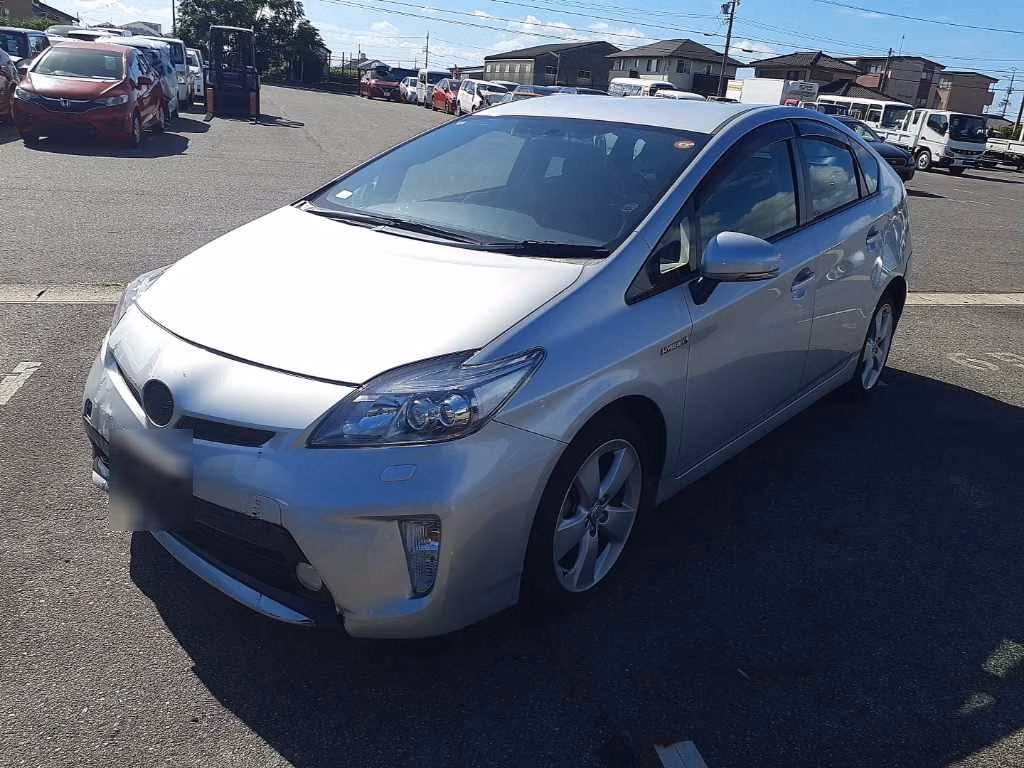 TOYOTA PRIUS