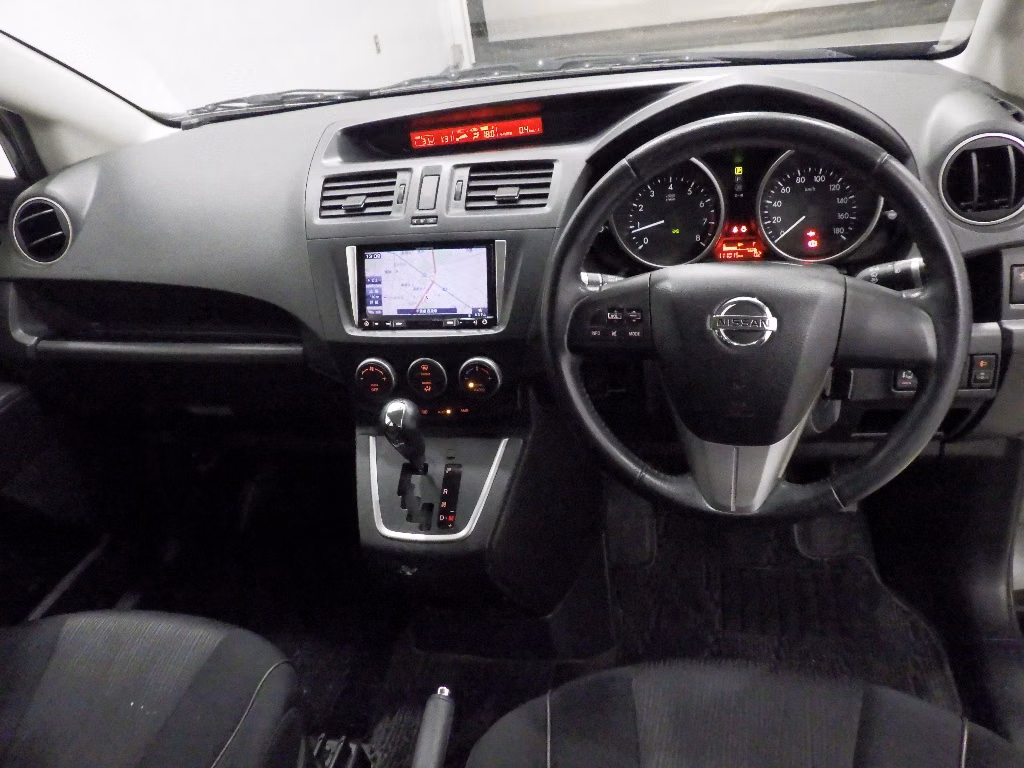 NISSAN LAFESTA