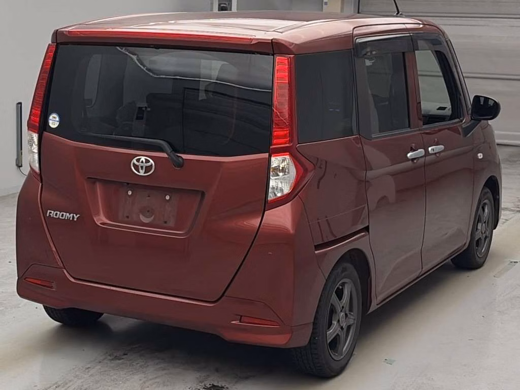 TOYOTA ROOMY