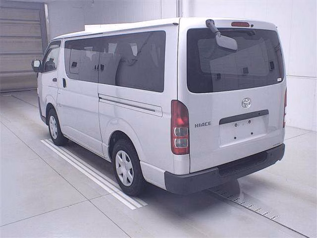 TOYOTA REGIUS ACE