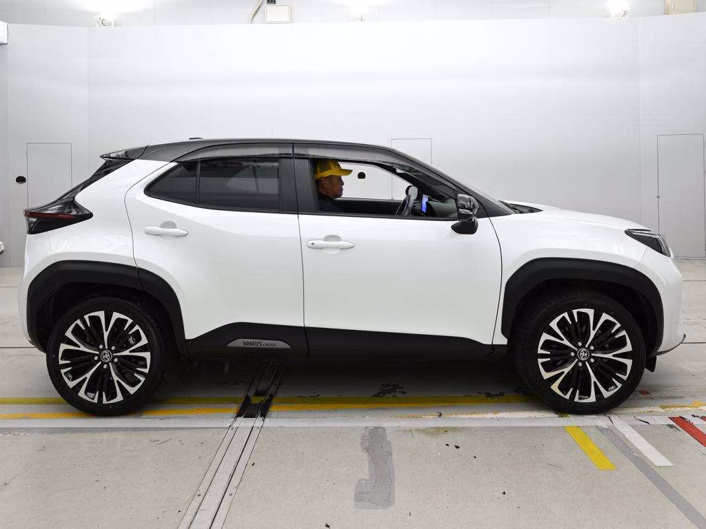 TOYOTA YARIS CROSS