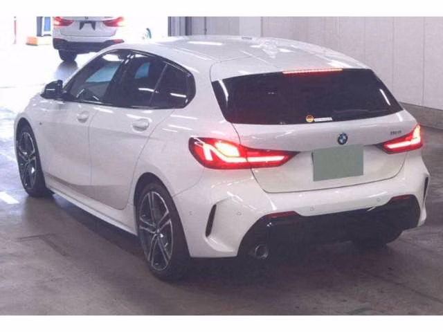 BMW 1-SERIES