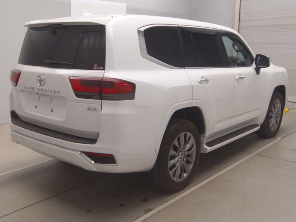 TOYOTA LAND CRUISER
