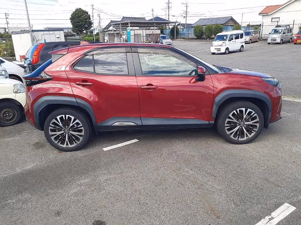 TOYOTA YARIS CROSS