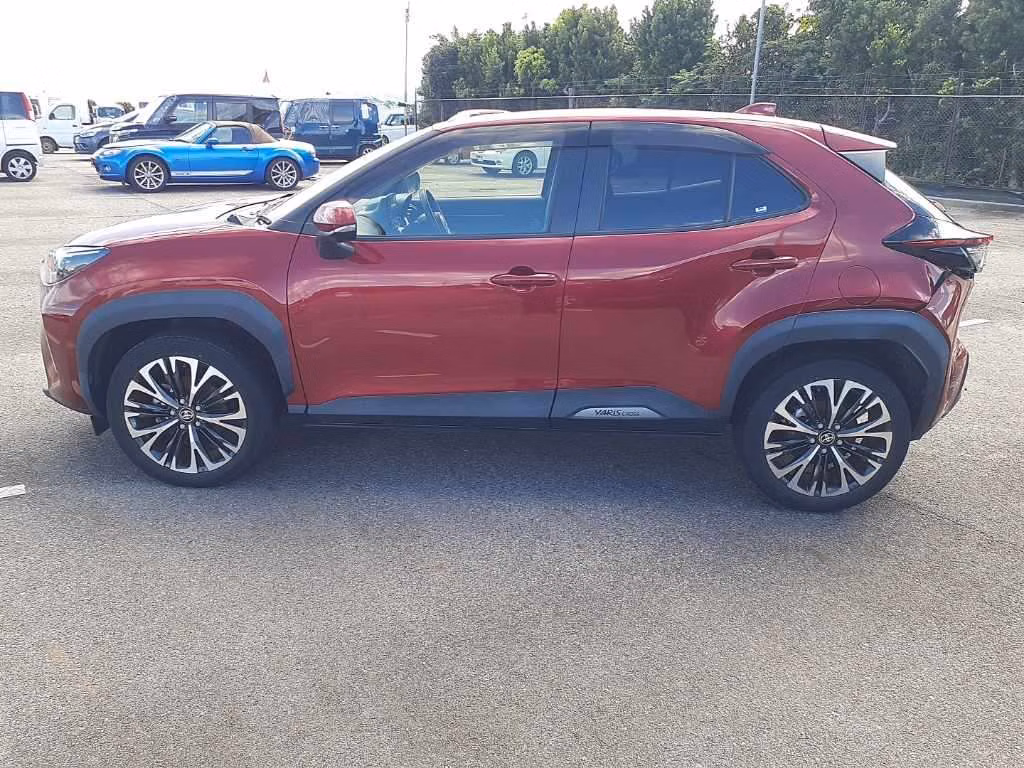 TOYOTA YARIS CROSS