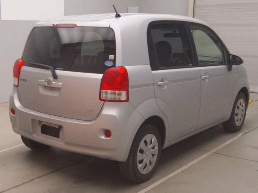 TOYOTA PORTE